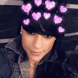 Meet your Posher, Senaida